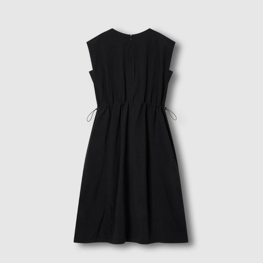 JAJU Sagasag Shirring Sleeveless Dress – Black