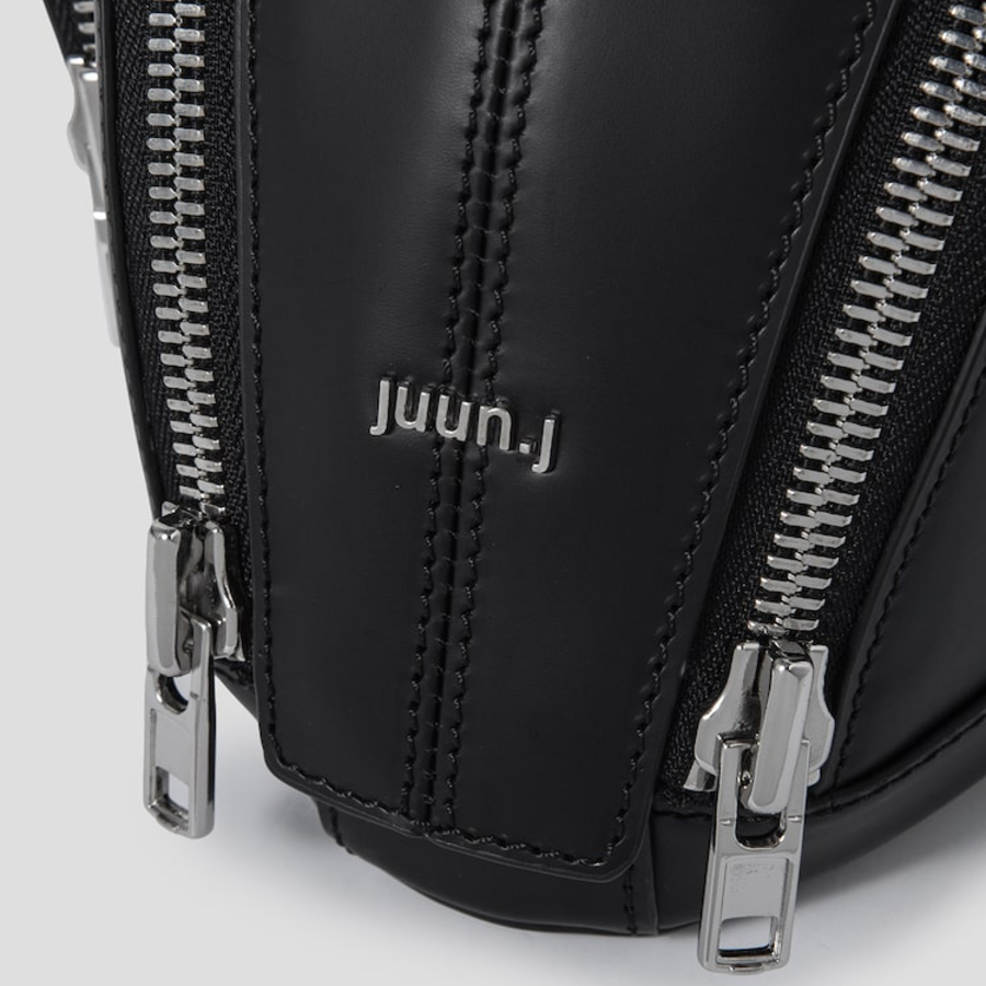 JUUN.J Monster Medium Bag – Black