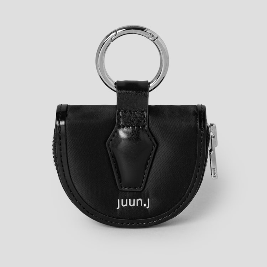 JUUN.J [Seongsu Edition] Unisex Half-Moon Nylon Mini Wallet – Black
