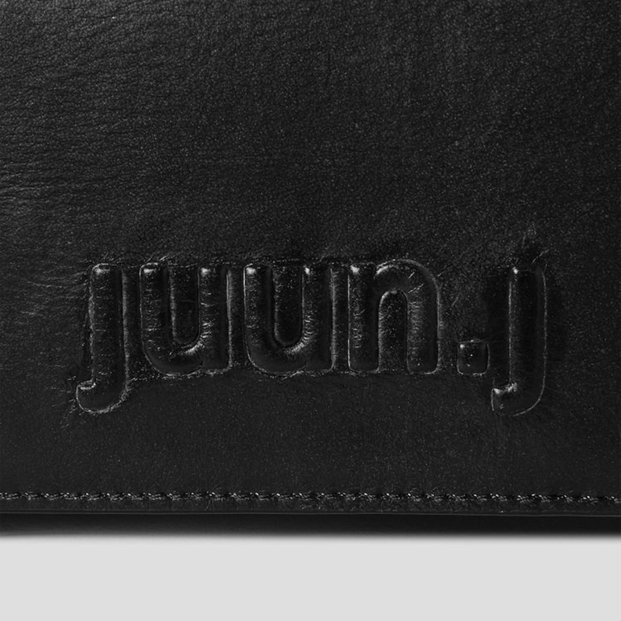 JUUN.J Chain Detail Trifold Wallet – Black