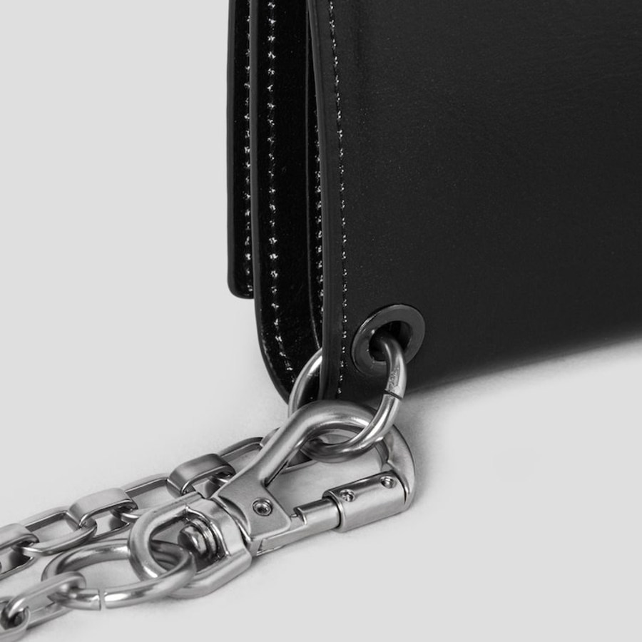 JUUN.J Chain Detail Trifold Wallet – Black