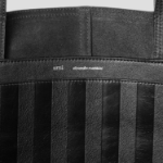 ami (Unisex) Midi Tote Bag – Wool Gabardine Black