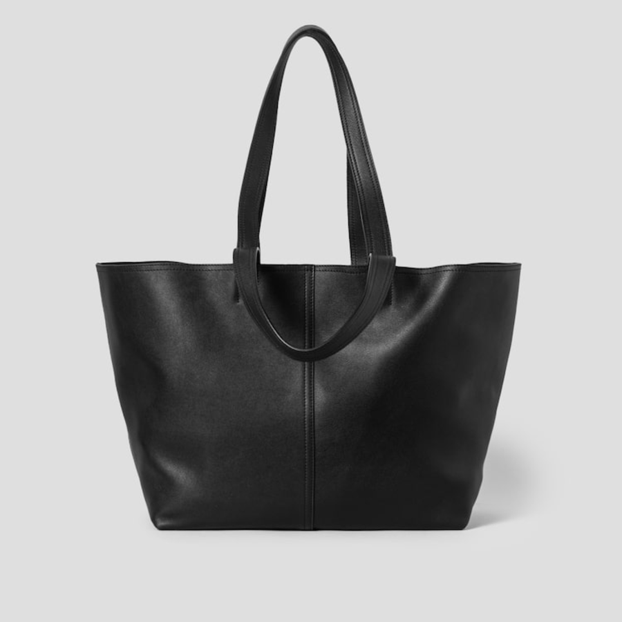 ami (Unisex) Midi Tote Bag – Wool Gabardine Black