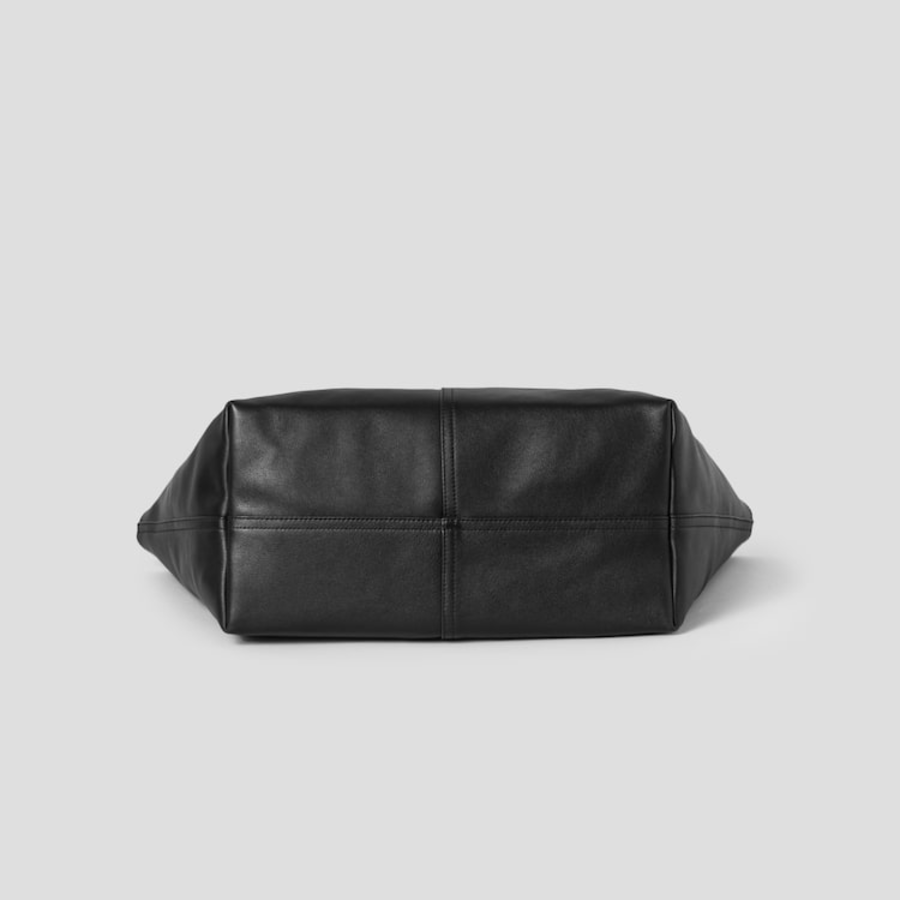 ami (Unisex) Midi Tote Bag – Wool Gabardine Black