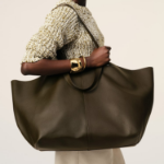 ami (Unisex) Midi Maxi Tote Bag – Olive