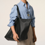 ami (Unisex) Midi Maxi Tote Bag – Black