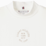 TOMMY HILFIGER Stamp Logo Mock Neck T-shirt_T22F6TTO003WT1YBL