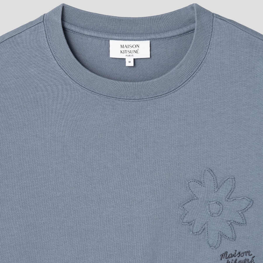 Maison Kitsune Men Crafted Daisy Oversize Tee-Shirt - Zinc Grey