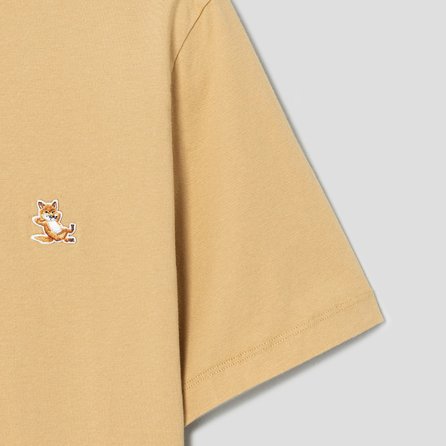 Maison Kitsune Men Chillax Fox Patch Regular Tee-Shirt - Goldie