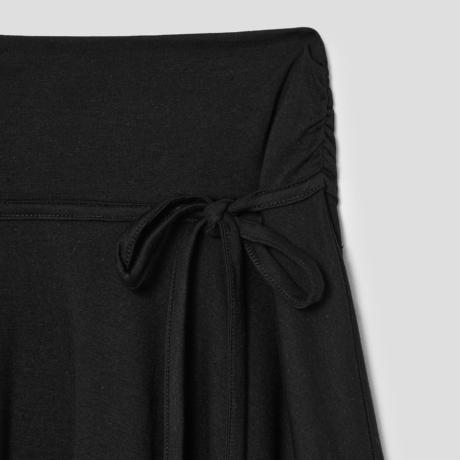 8 seconds Asymmetric Jersey Skirt - Black
