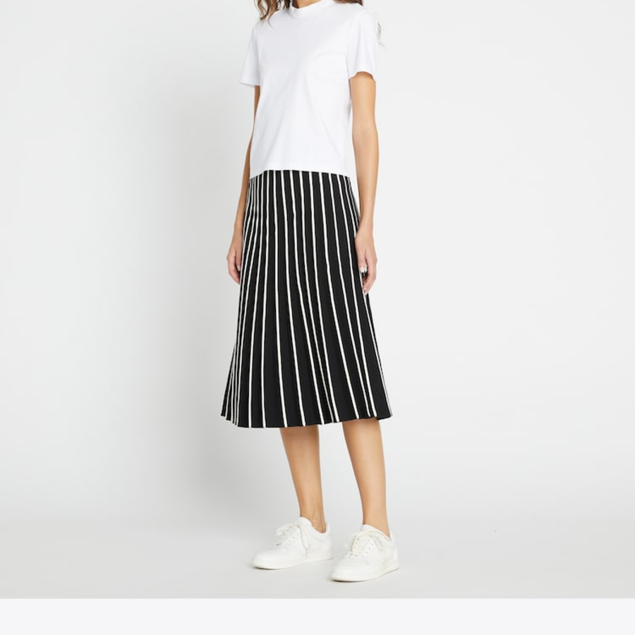 TORY BURCH Pleated Tech Knit Skirt – Black / New Ivory
