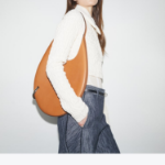 TORY BURCH Pierced Bag – Tiramisu