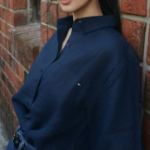 TOMMY HILFIGER [Official Headquarters] Boxy Crop Linen Shirt (T22F3WSH093WT1C1G)