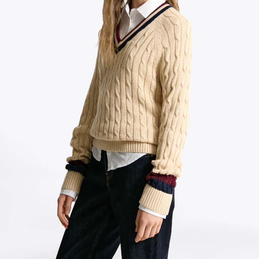 TOMMY HILFIGER [Official Headquarters] Varsity Cable V-Neck Sweater