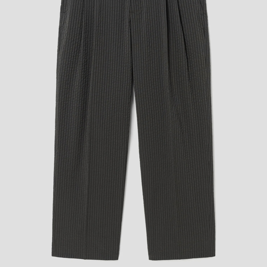 Maison Kitsune Men Relaxed Pleated Pants - Ranger Green