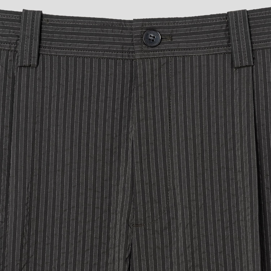 Maison Kitsune Men Relaxed Pleated Pants - Ranger Green