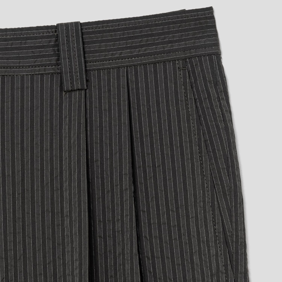 Maison Kitsune Men Relaxed Pleated Pants - Ranger Green