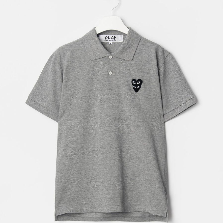 PLAY COMME DES GARCONS (Unisex) Double Black Heart Wappen Polo Shirt - Grey