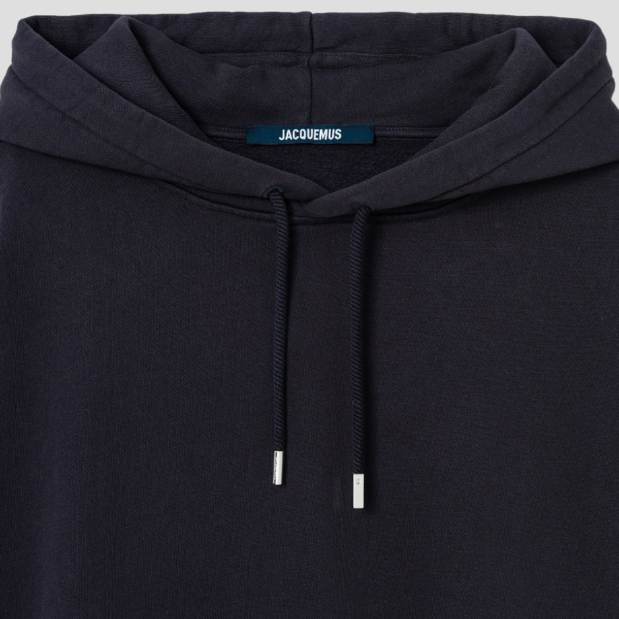 JACQUEMUS (Men) Le Hoodie Gio - Varsity Patch Navy