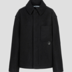 JACQUEMUS (Men) Le Manteau Court - Black
