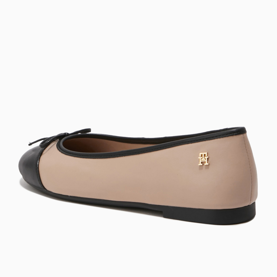 TOMMY HILFIGER Martina Toe Cap Ballerina