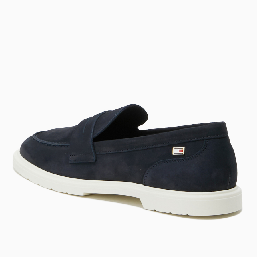 TOMMY HILFIGER Georgia Nubuck Loafer