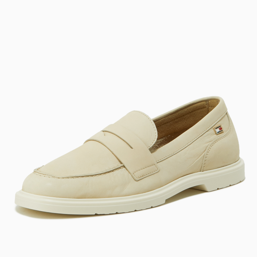 TOMMY HILFIGER Georgia Nubuck Loafer