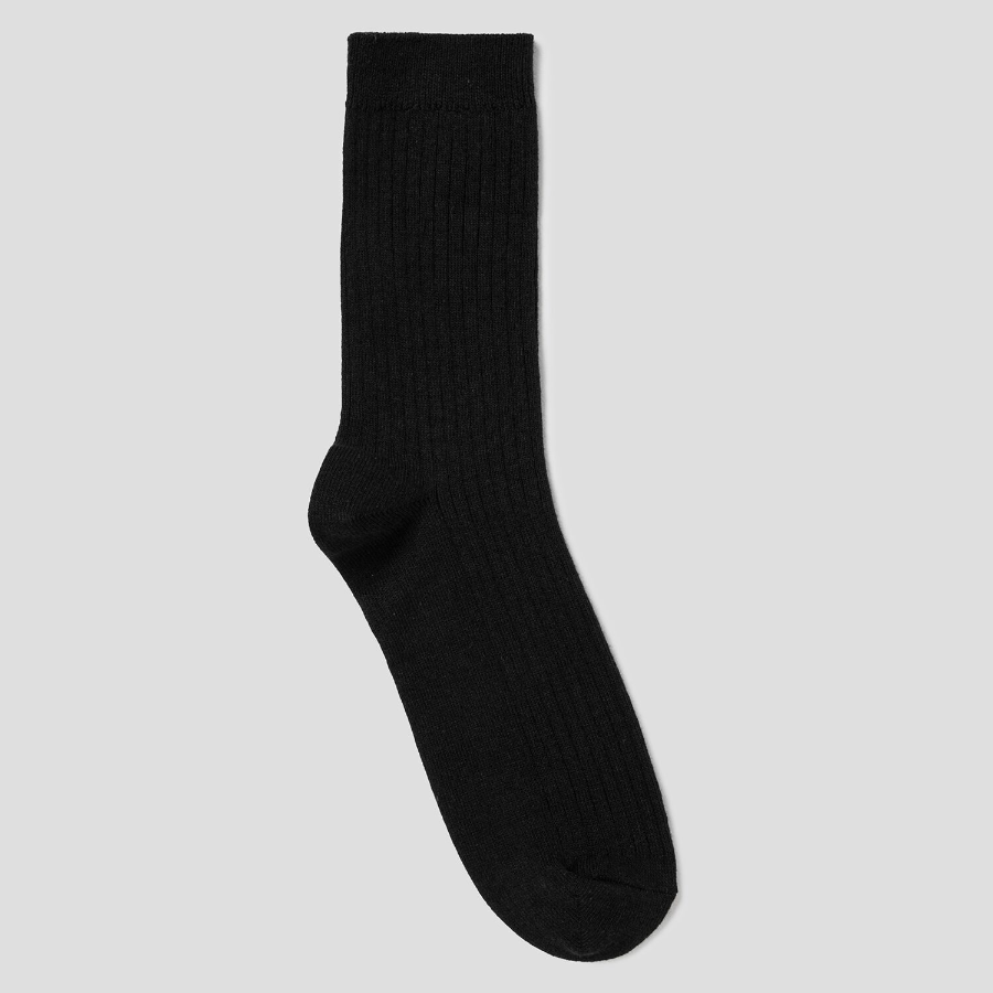 8 seconds Heart Embroidered Ribbed Socks — Black