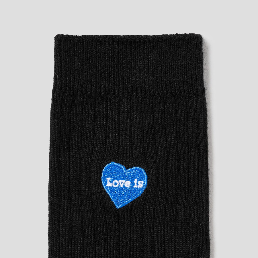 8 seconds Heart Embroidered Ribbed Socks — Black