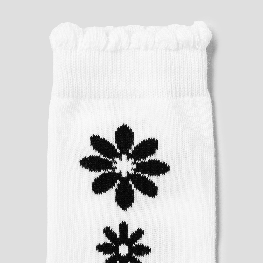 8 seconds Flower Jacquard Socks — Black