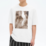 8 seconds Square Photo Graphic T-shirt — White