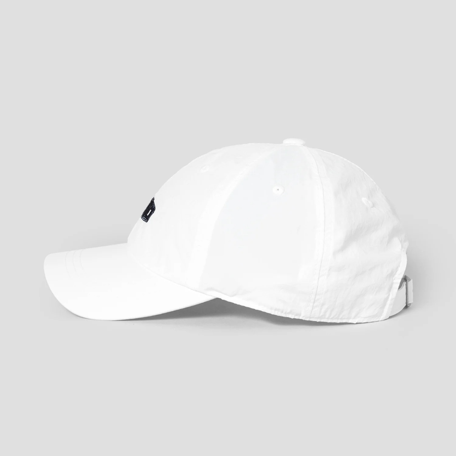 8 seconds Washed Wappen Logo Ball Cap — White